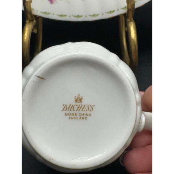 Royal Albert Bone China September Bowl & Duchess September Teacup – Daisies - Picture 13 of 15